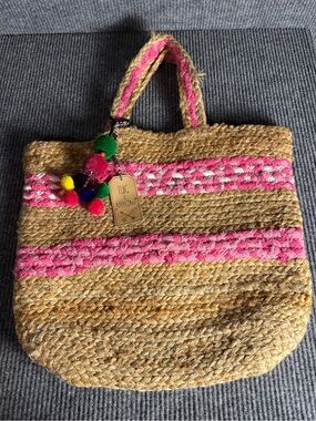 NWT Twig & Arrow Boho Woven Jute Tote Bag Pink Stripe Pom Pom Accent Beach